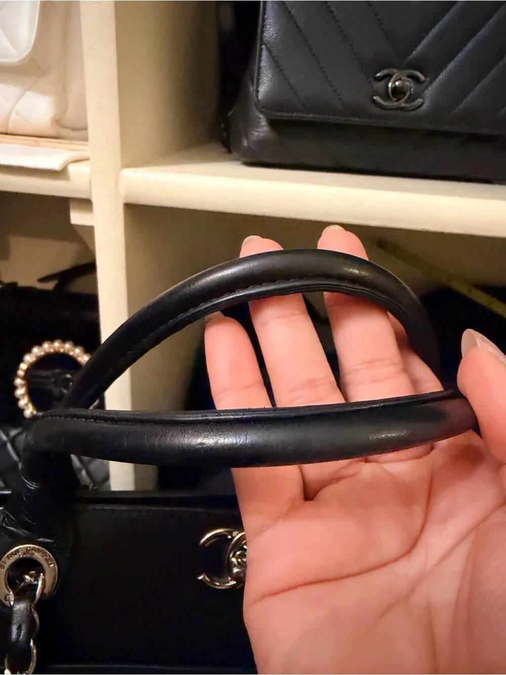 CHANEL tote black